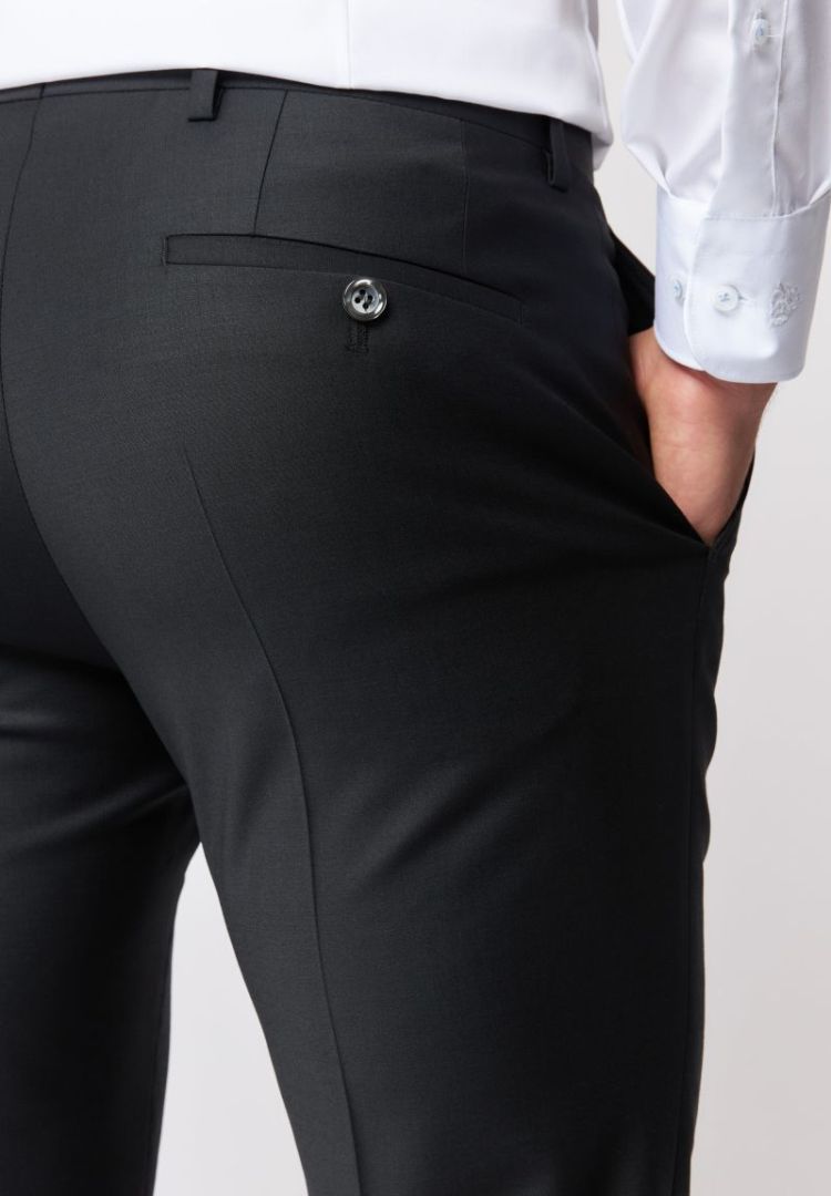  A001