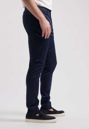  649 Dk. Navy