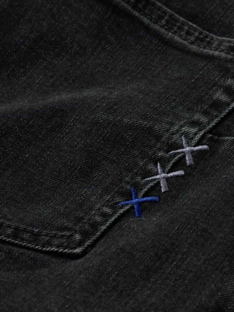 021 city black