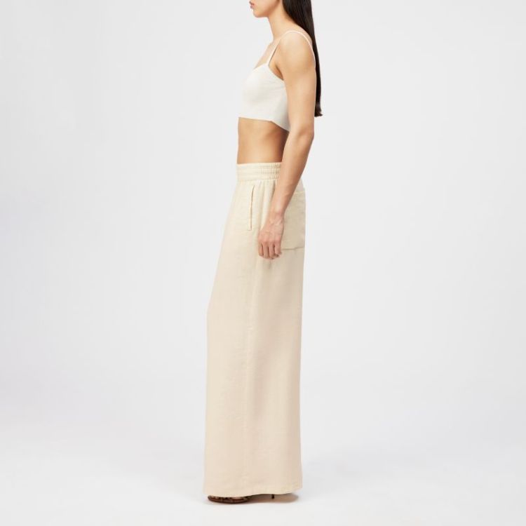 1904 offwhite