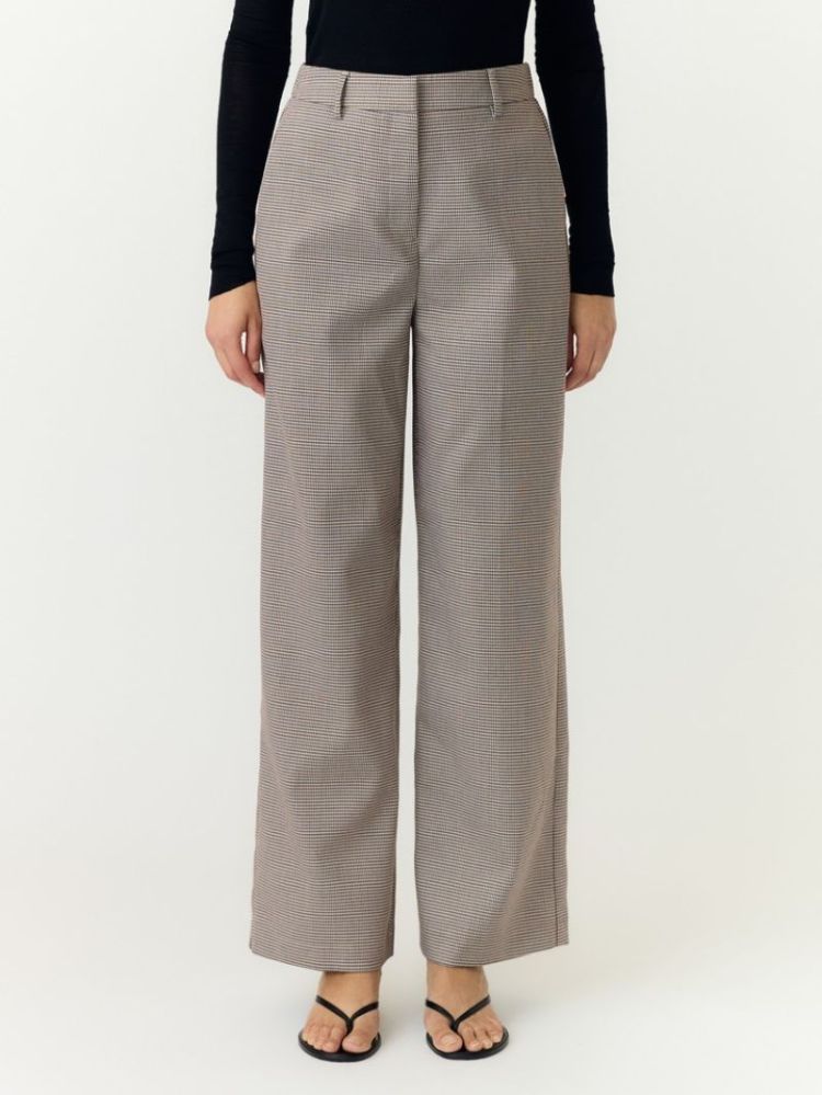 190939001 Black