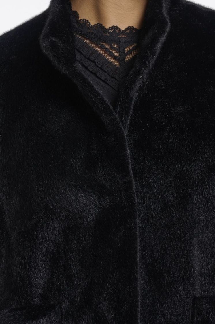 Faux fur cape Black