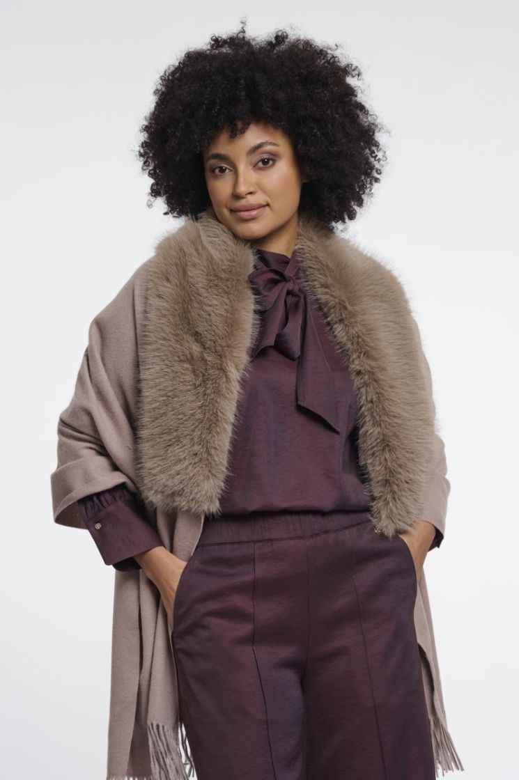 Cape with faux fur Mocha latte