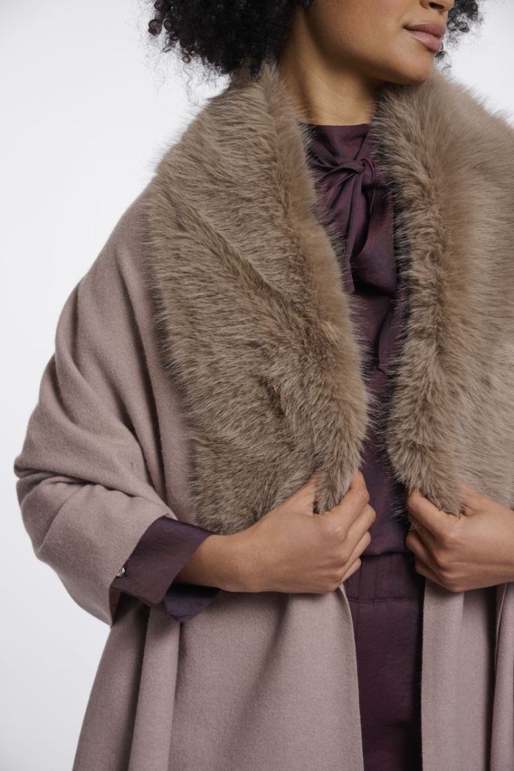 Cape with faux fur Mocha latte