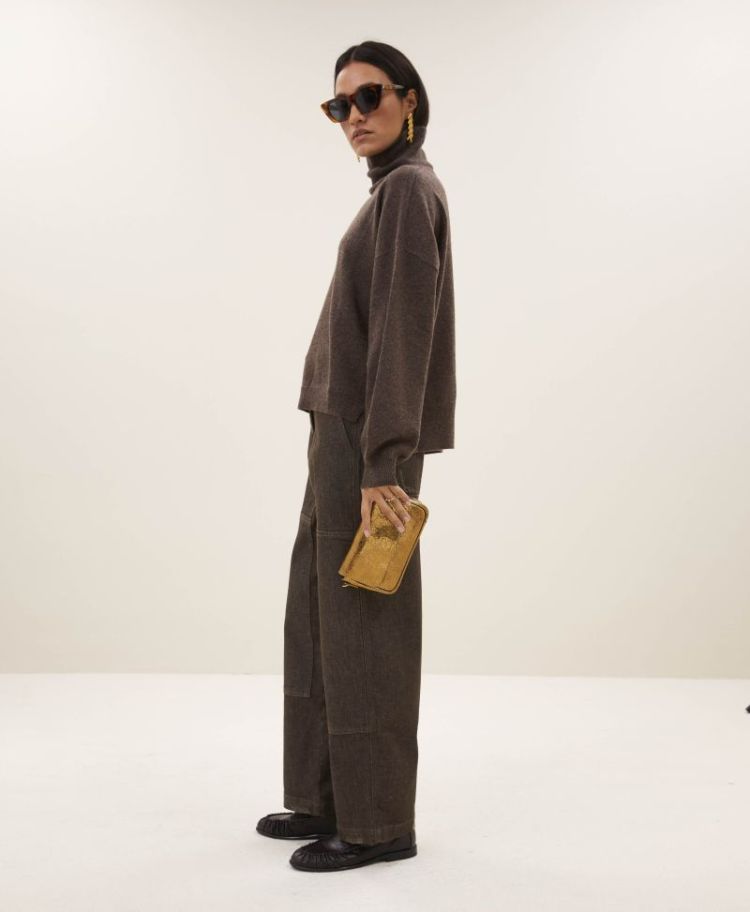 785 dark brown