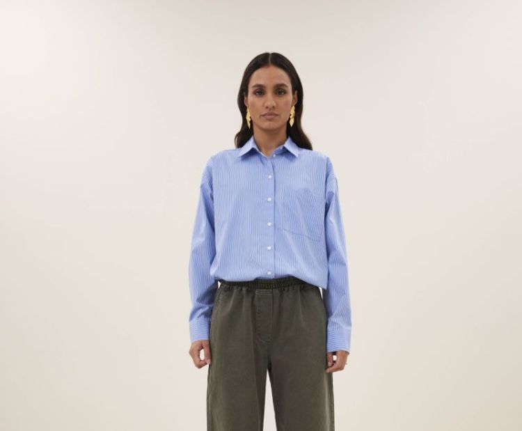1652 cloud blue