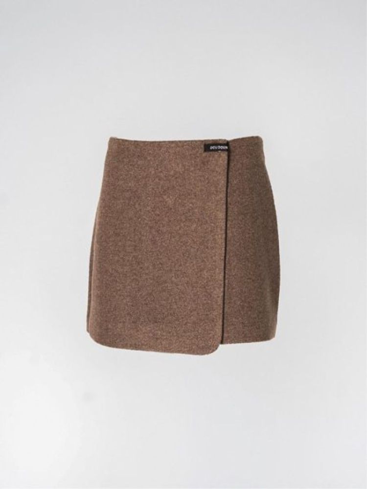  045 Brown melan
