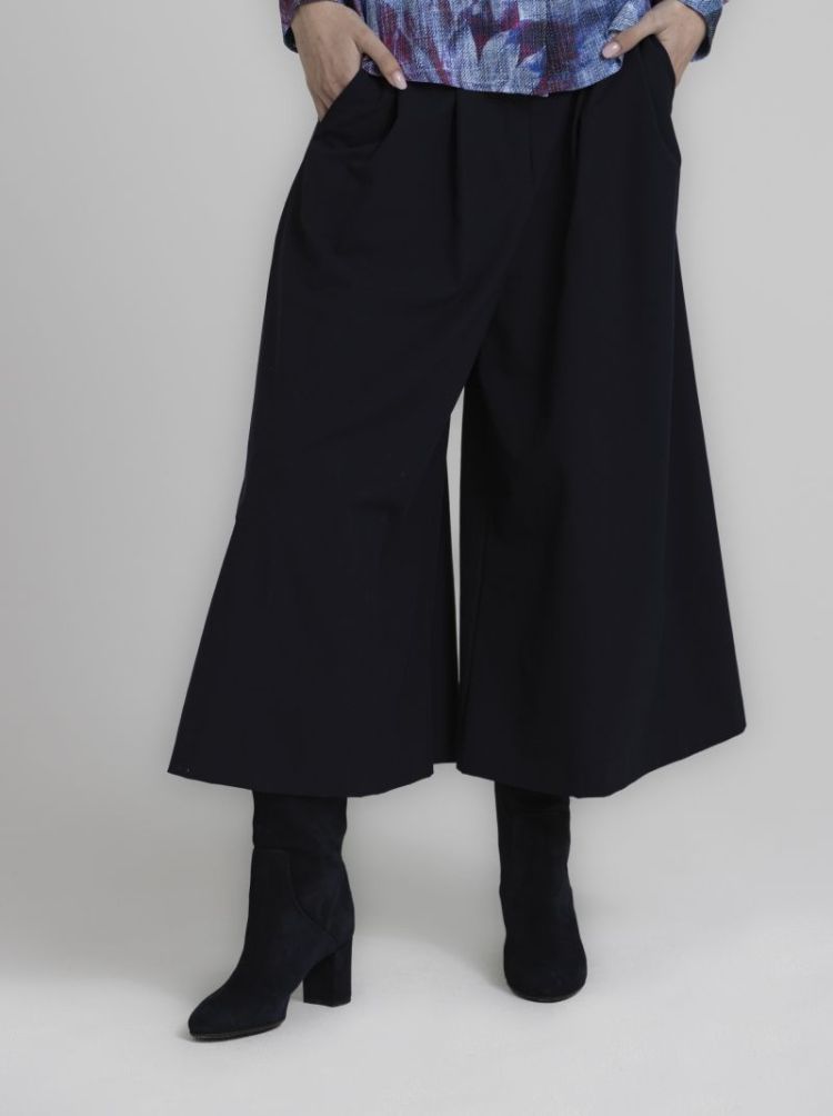 2660 NAVY