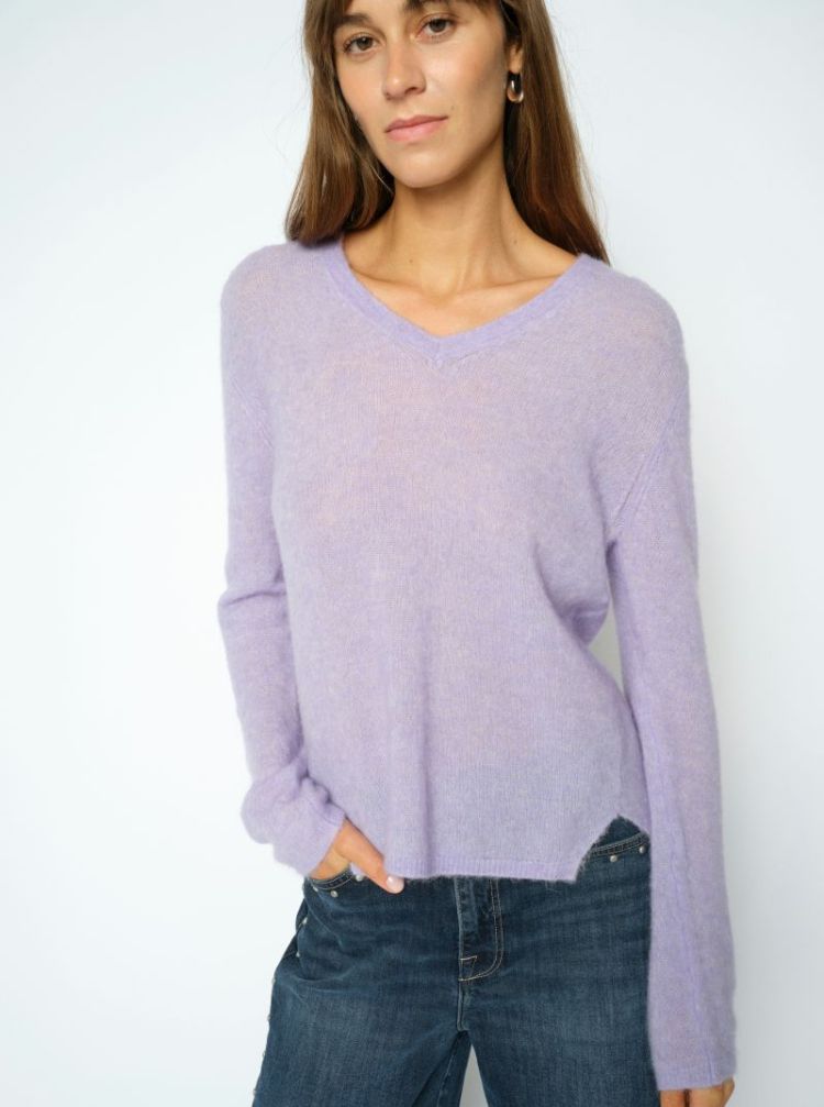  280 Violet Tuli