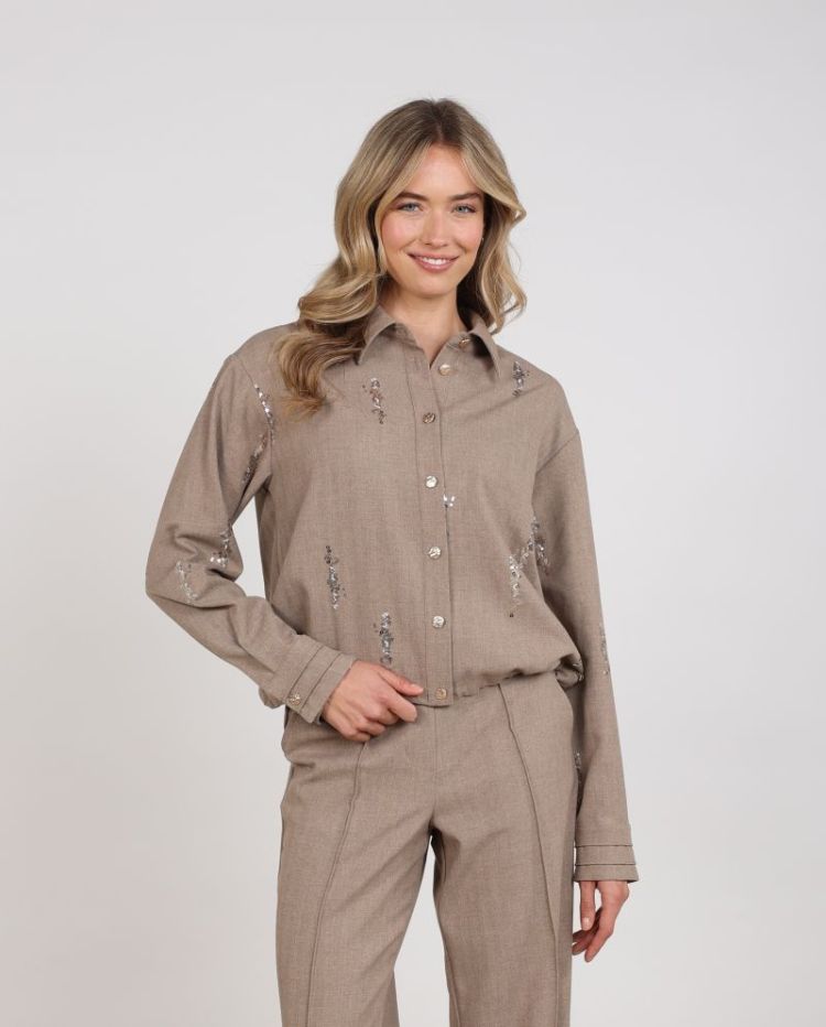  60 Taupe