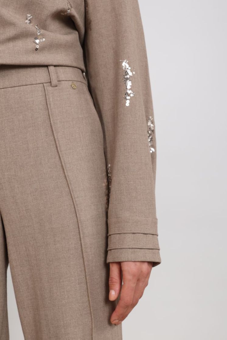  60 Taupe