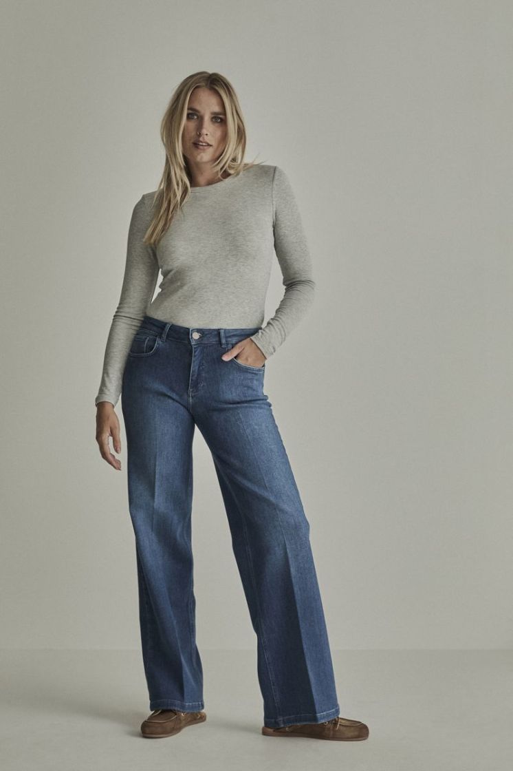D221 - Washed N