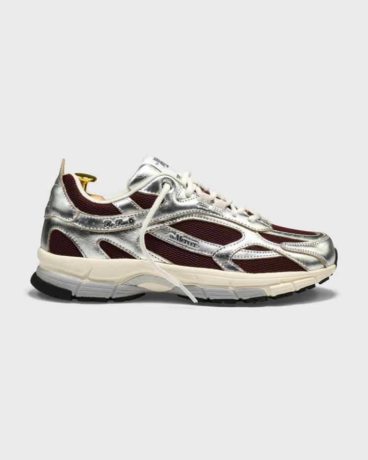 The re-run pine 302 dark red