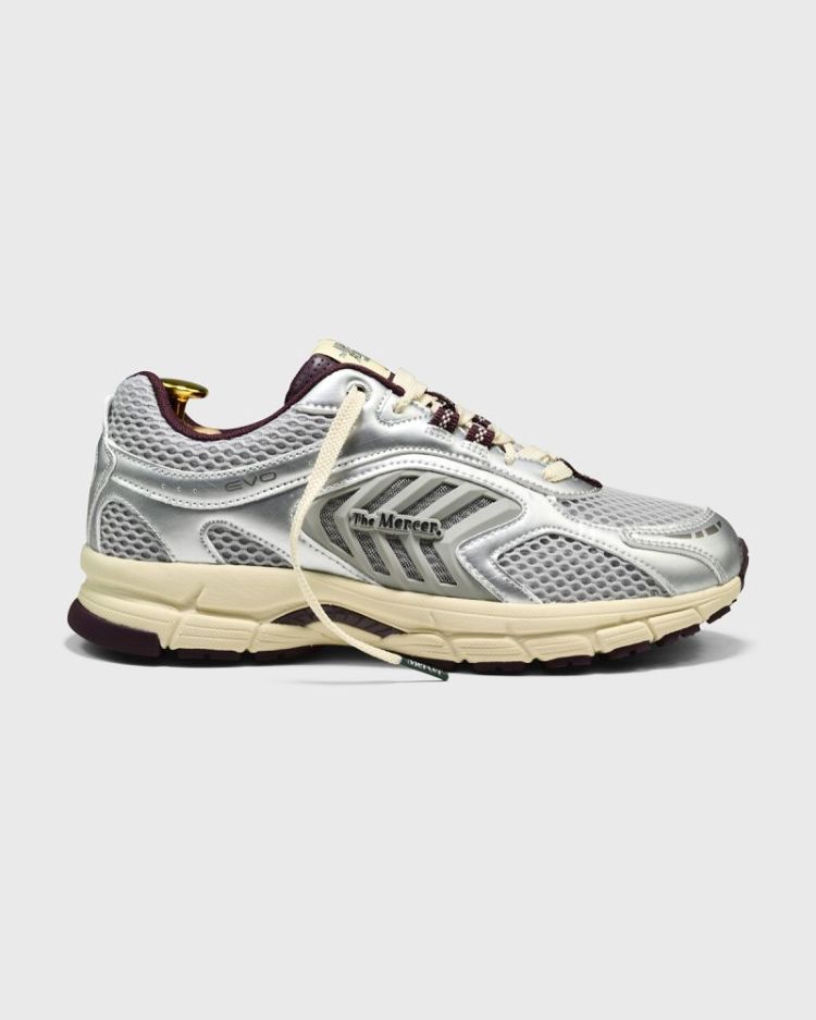 The re-run evo silver 371 red/silver