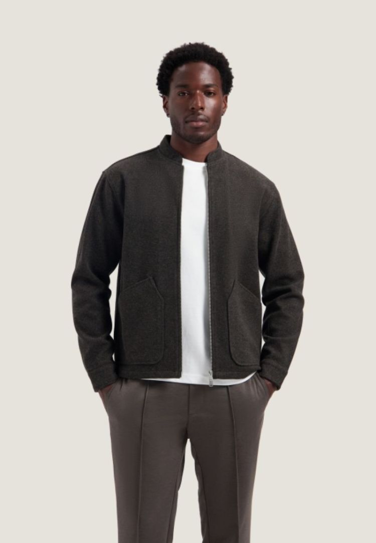  799 Dk. Brown