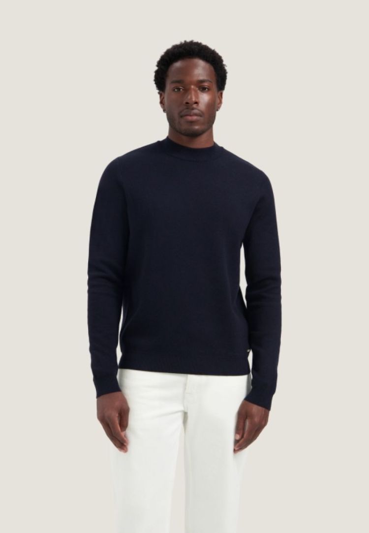  649 Dk. Navy