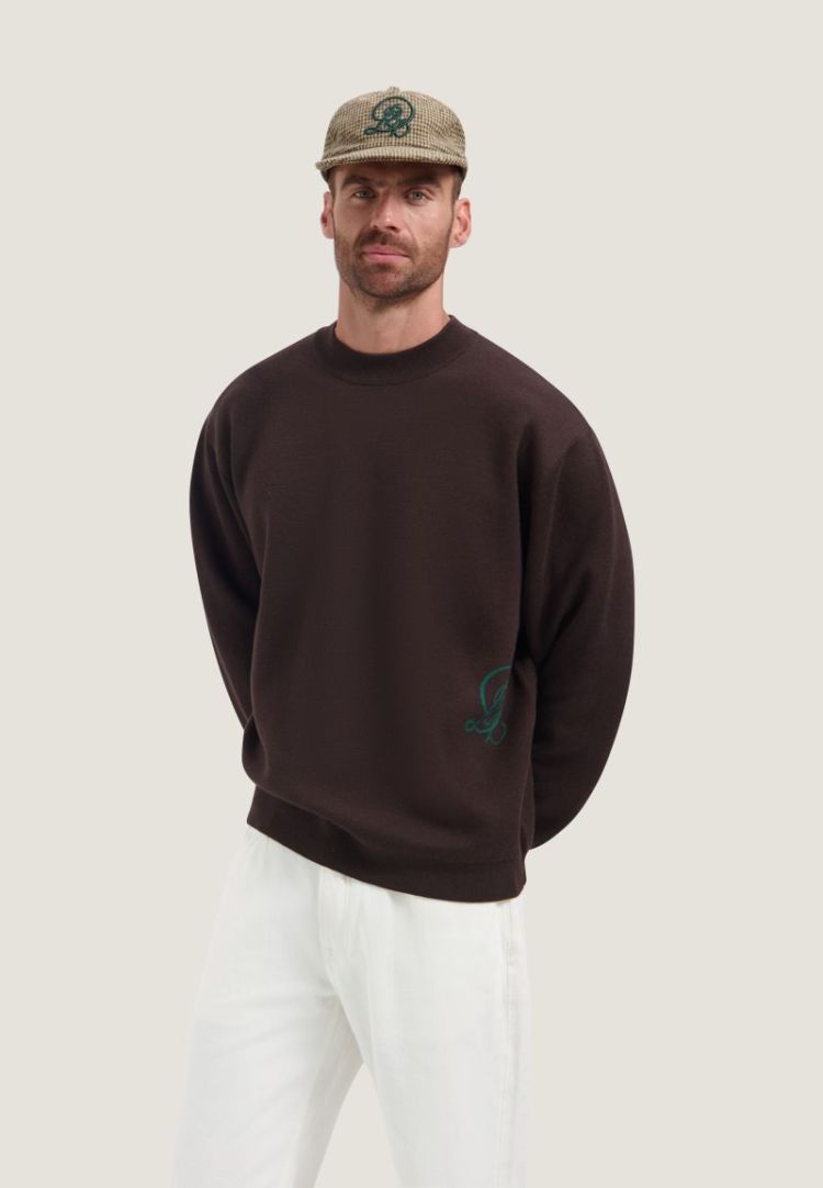  799 Dk. Brown