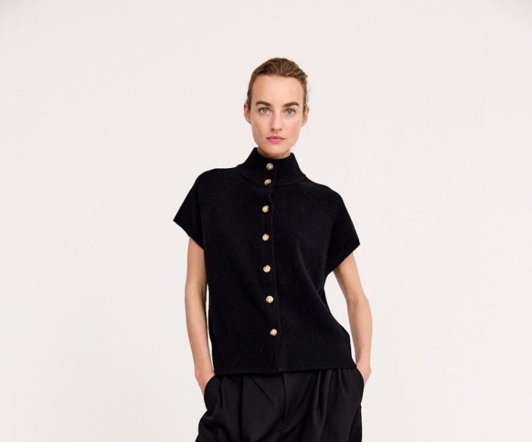 105 Black