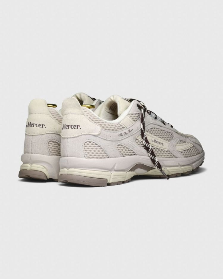 The re-run winter suede 102 off white