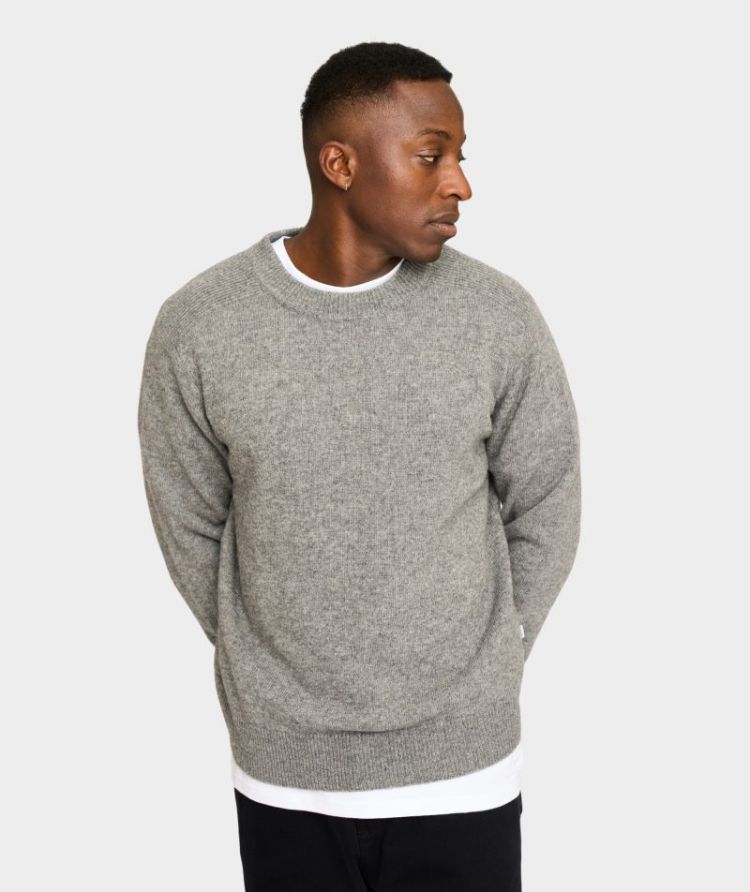  4-Light grey me