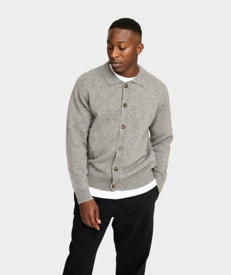  4-Light grey me